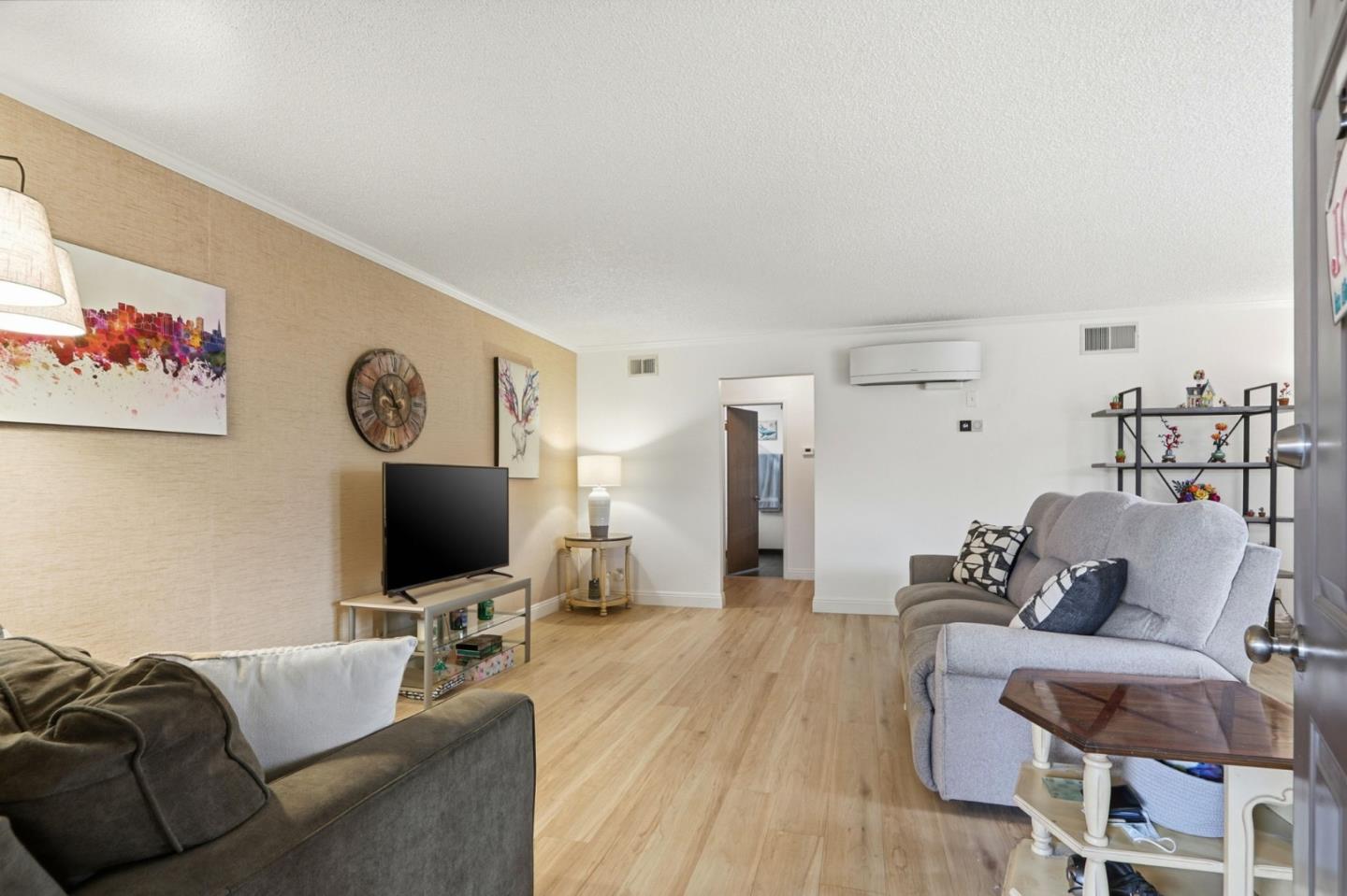 Detail Gallery Image 6 of 25 For 3216 Kenhill Dr, San Jose,  CA 95111 - 1 Beds | 1 Baths