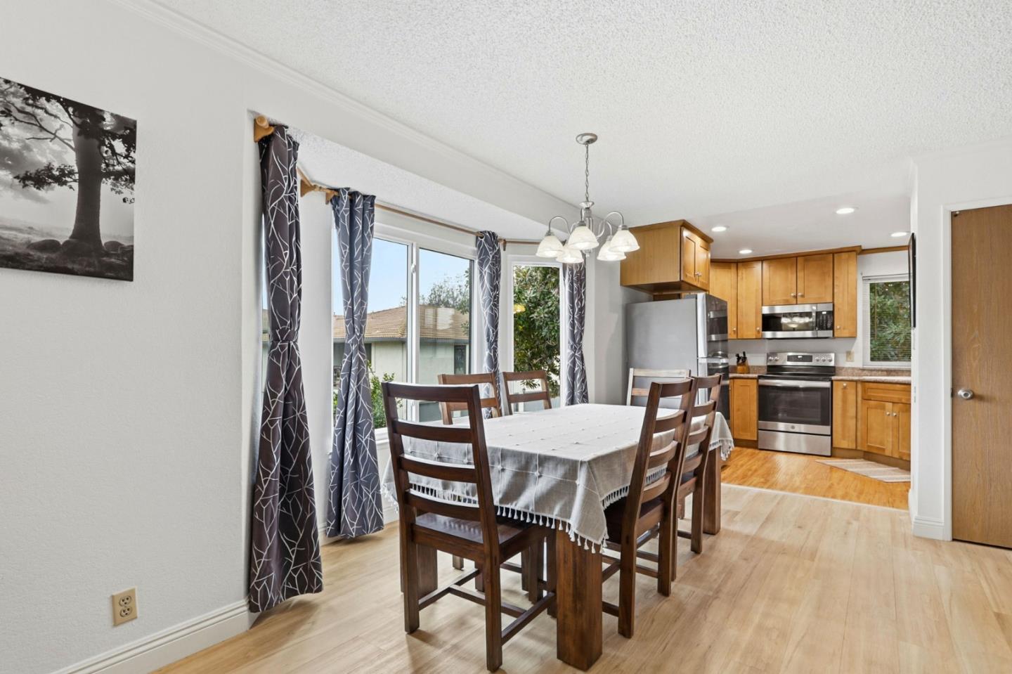 Detail Gallery Image 9 of 25 For 3216 Kenhill Dr, San Jose,  CA 95111 - 1 Beds | 1 Baths