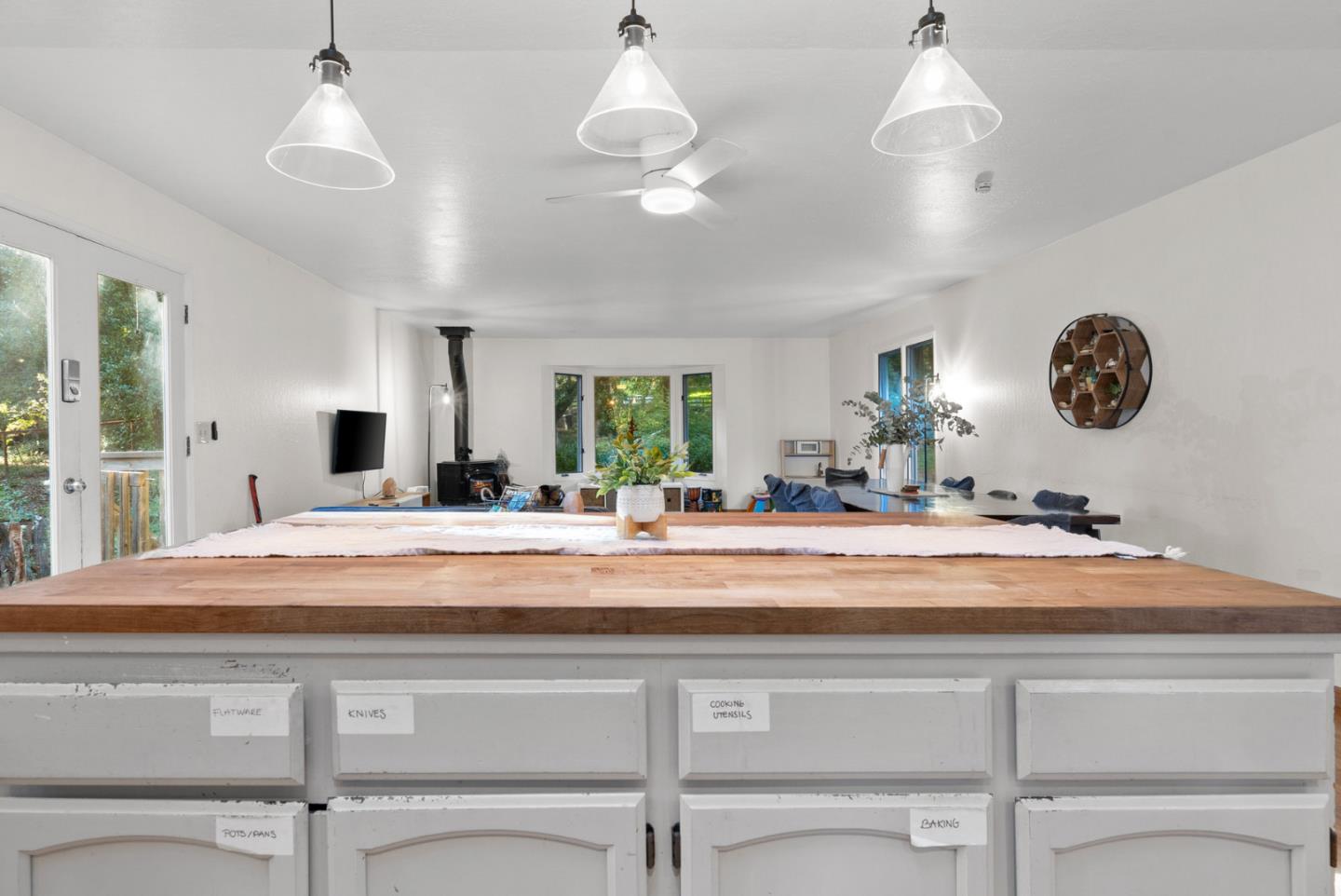 Detail Gallery Image 14 of 47 For 471 Country Estates Ter, Santa Cruz,  CA 95060 - 2 Beds | 2 Baths