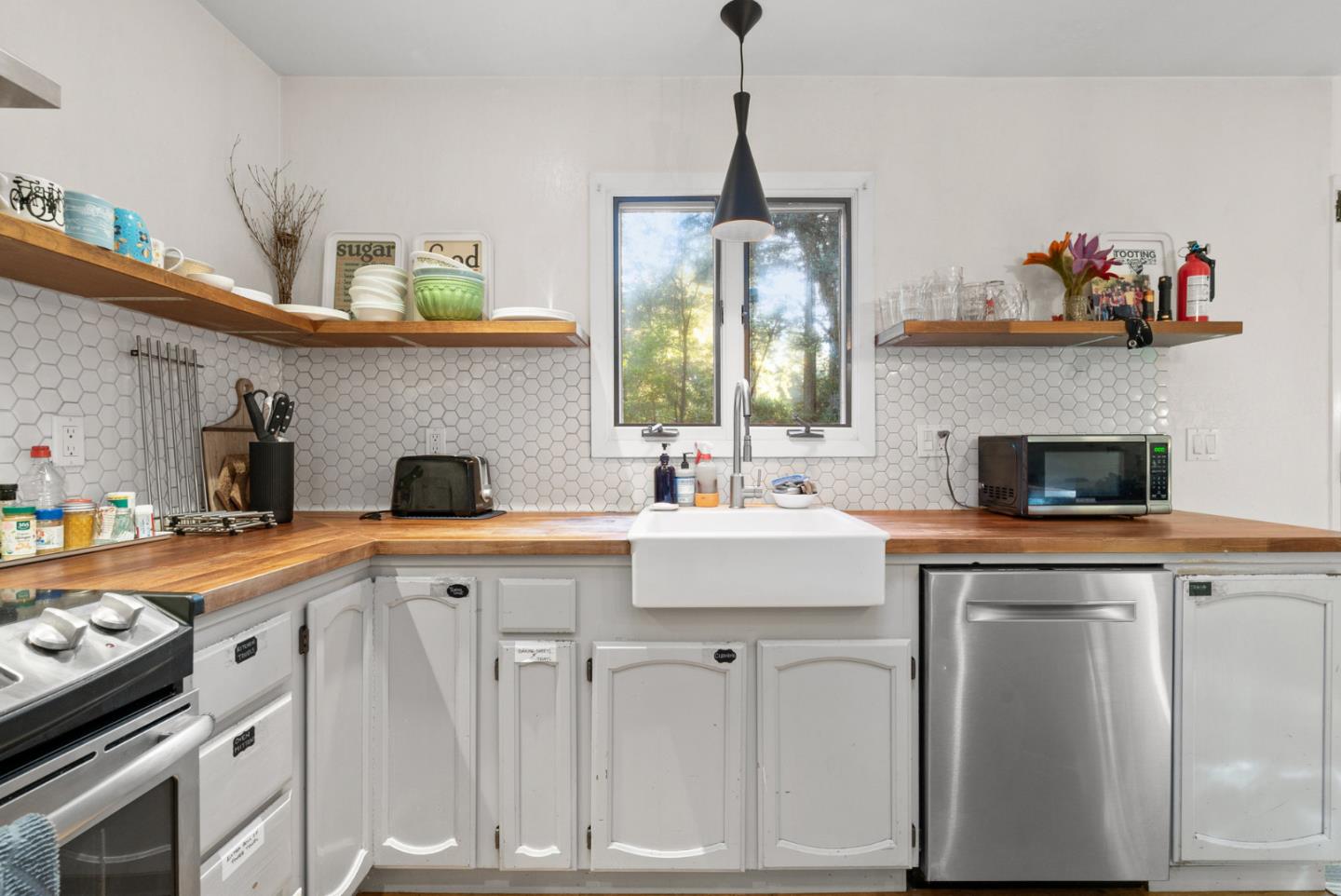 Detail Gallery Image 15 of 47 For 471 Country Estates Ter, Santa Cruz,  CA 95060 - 2 Beds | 2 Baths