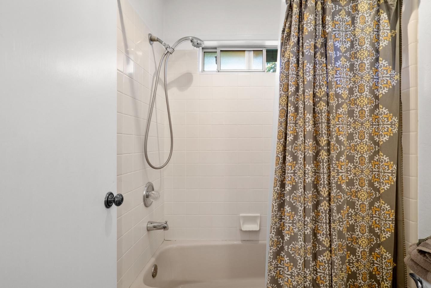 Detail Gallery Image 25 of 47 For 471 Country Estates Ter, Santa Cruz,  CA 95060 - 2 Beds | 2 Baths