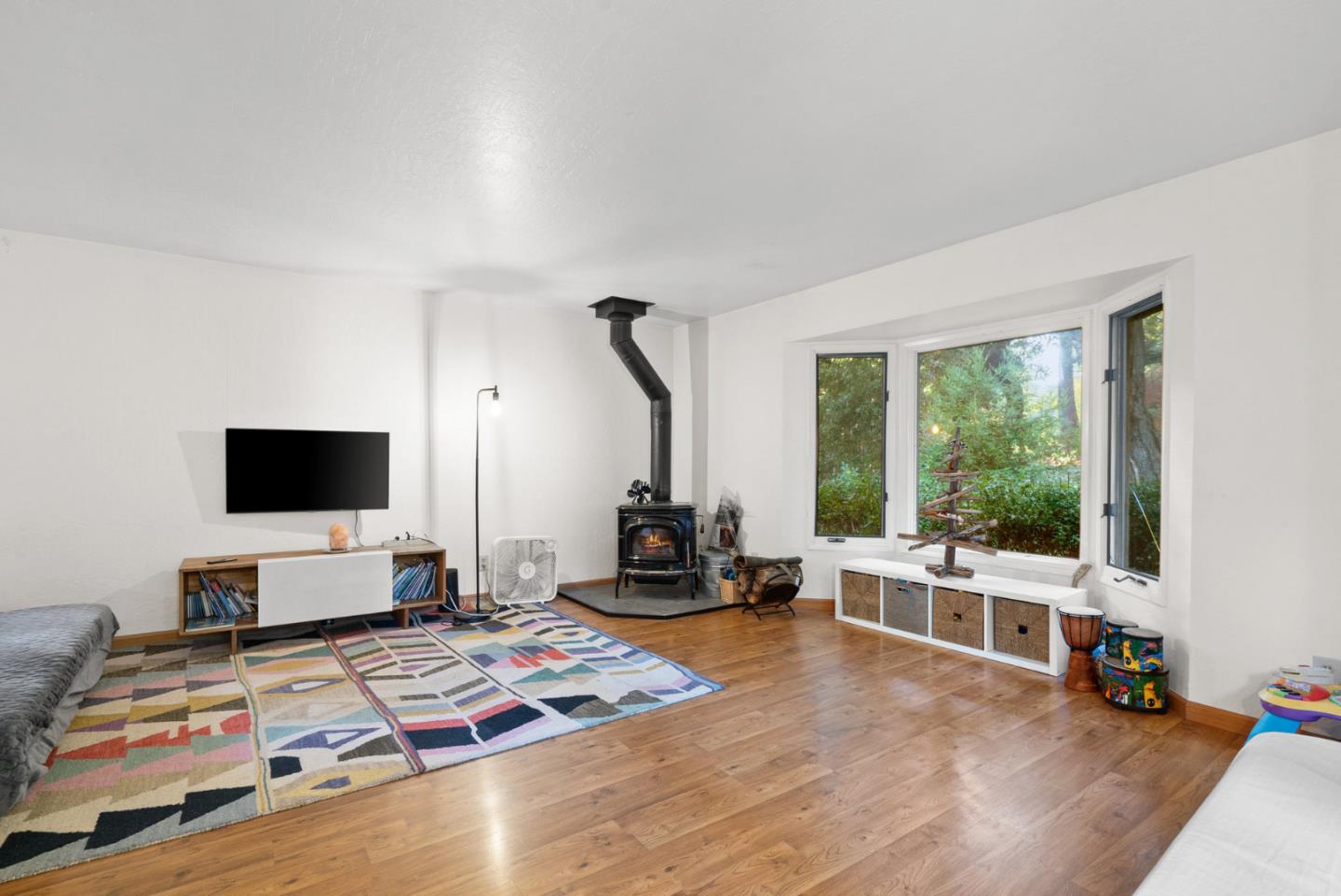 Detail Gallery Image 8 of 47 For 471 Country Estates Ter, Santa Cruz,  CA 95060 - 2 Beds | 2 Baths