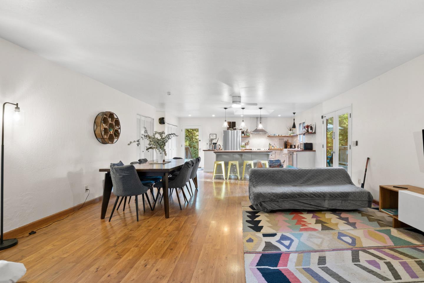 Detail Gallery Image 9 of 47 For 471 Country Estates Ter, Santa Cruz,  CA 95060 - 2 Beds | 2 Baths