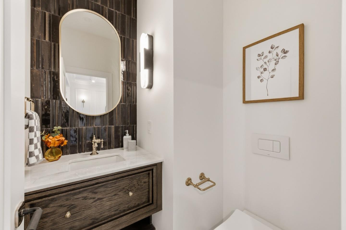 Detail Gallery Image 11 of 33 For 3761 21st St, San Francisco,  CA 94114 - 4 Beds | 3/1 Baths