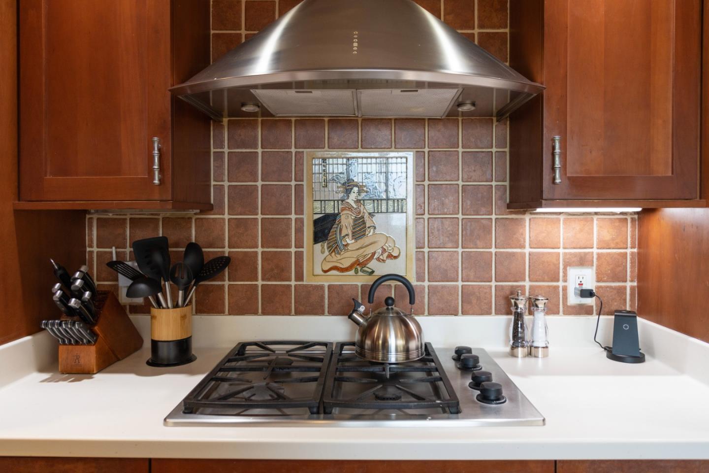 Detail Gallery Image 11 of 35 For 530 Rockaway Beach Ave, Pacifica,  CA 94044 - 3 Beds | 2 Baths