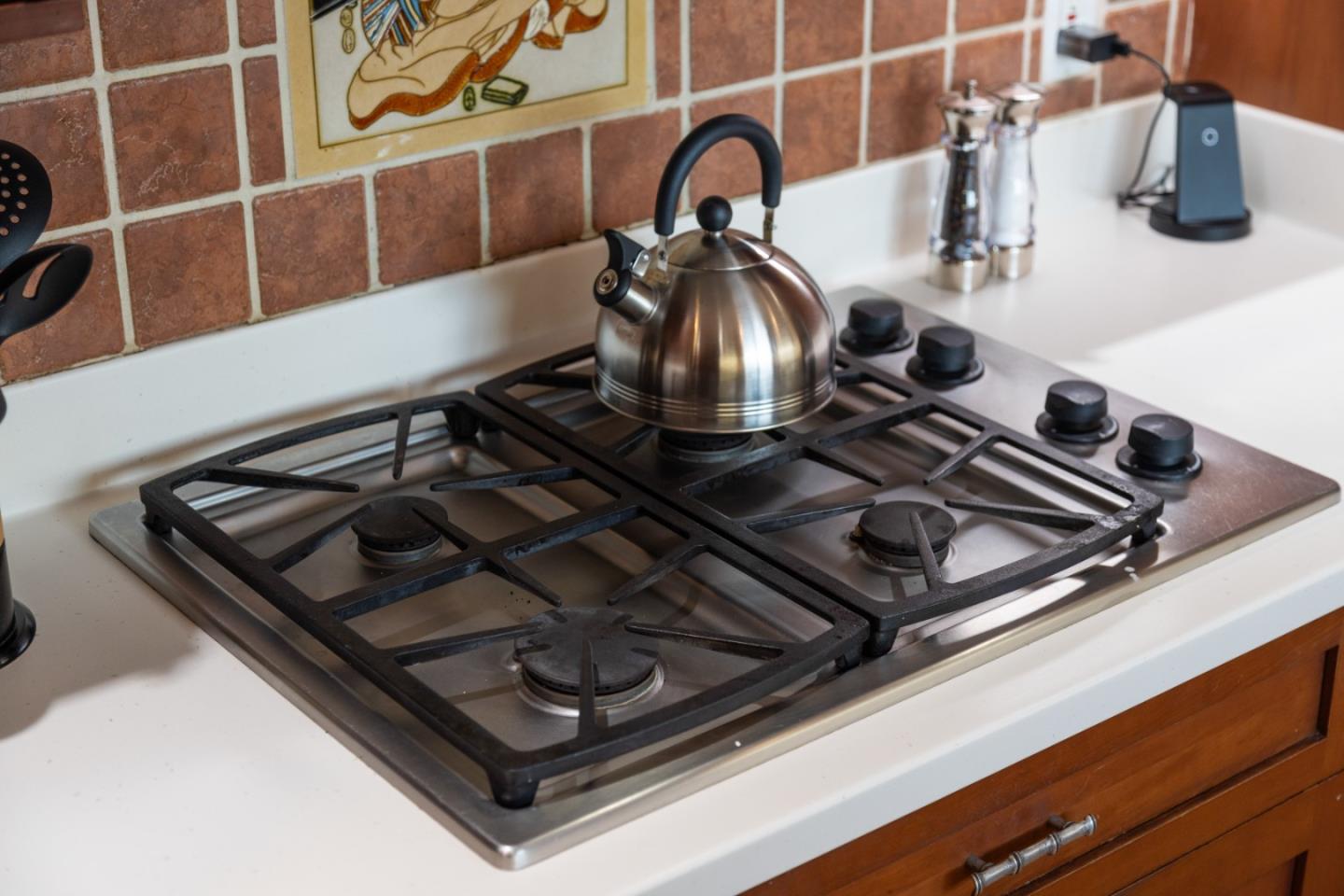 Detail Gallery Image 12 of 35 For 530 Rockaway Beach Ave, Pacifica,  CA 94044 - 3 Beds | 2 Baths