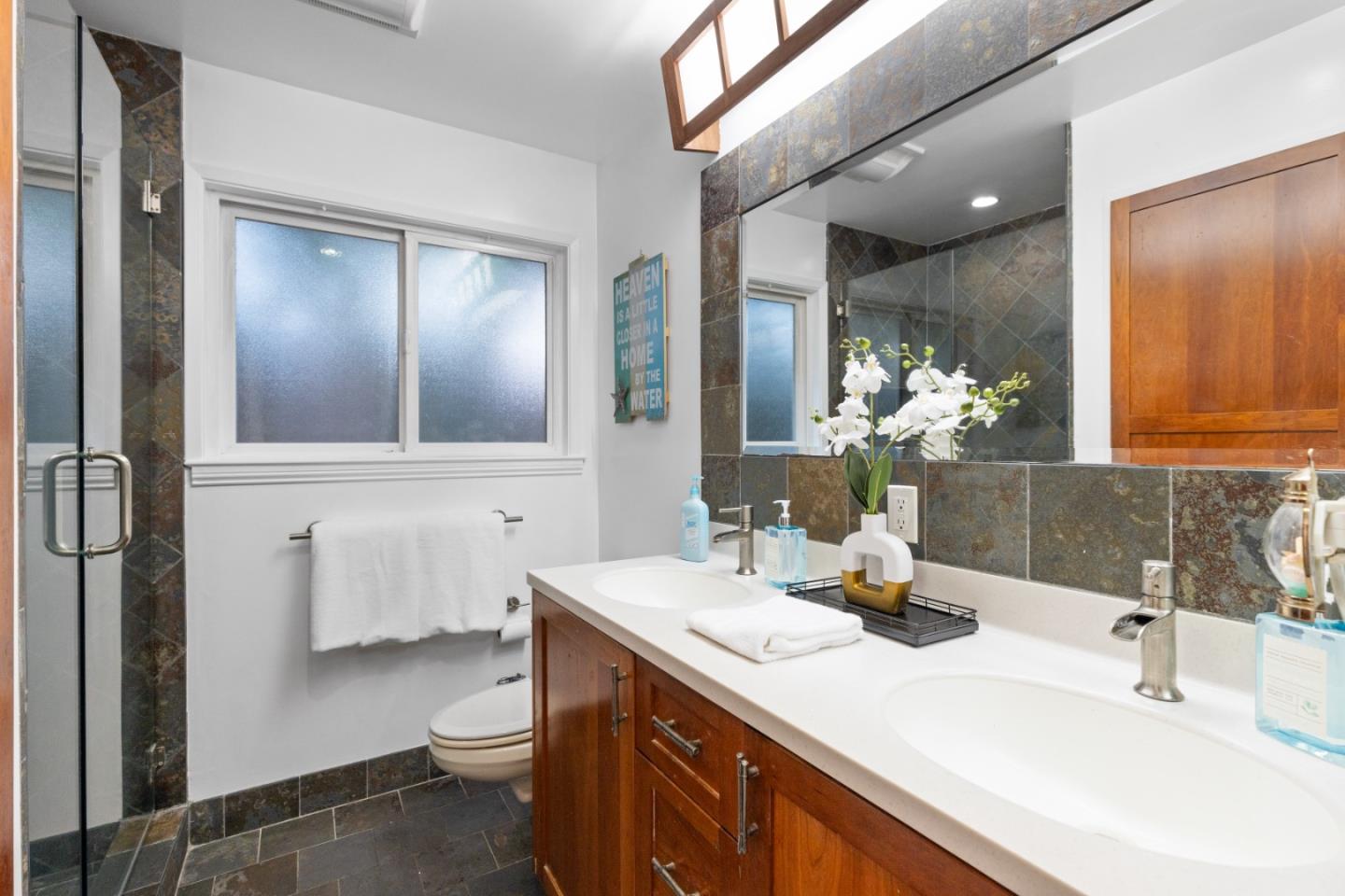 Detail Gallery Image 20 of 35 For 530 Rockaway Beach Ave, Pacifica,  CA 94044 - 3 Beds | 2 Baths