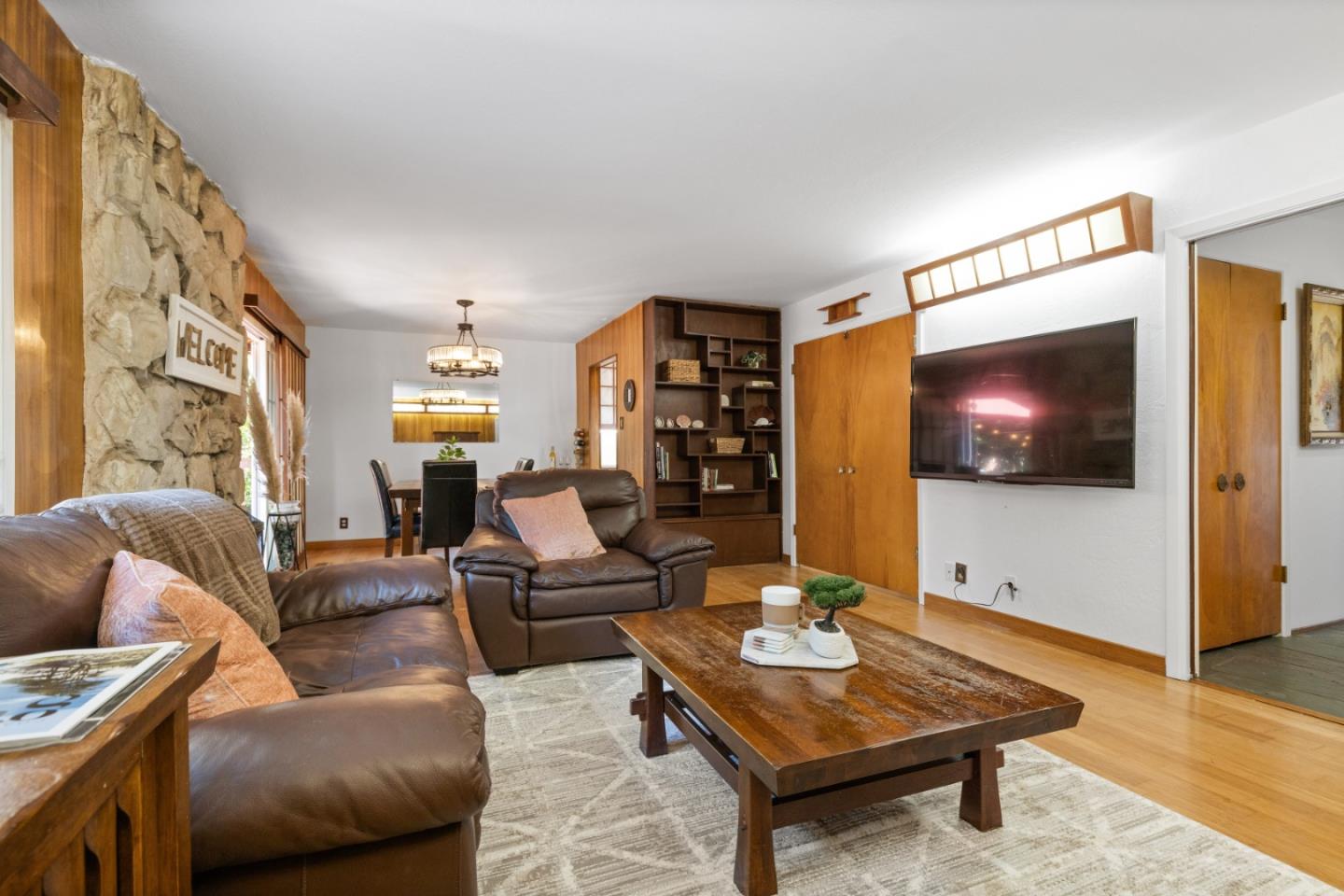 Detail Gallery Image 5 of 35 For 530 Rockaway Beach Ave, Pacifica,  CA 94044 - 3 Beds | 2 Baths