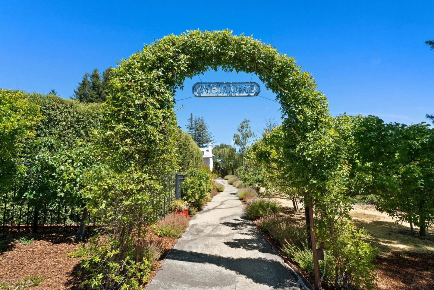 Detail Gallery Image 6 of 135 For 7919 Empire Grade, Santa Cruz,  CA 95060 - 7 Beds | 6/2 Baths