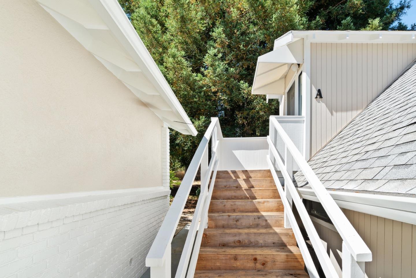 Detail Gallery Image 93 of 135 For 7919 Empire Grade, Santa Cruz,  CA 95060 - 7 Beds | 6/2 Baths