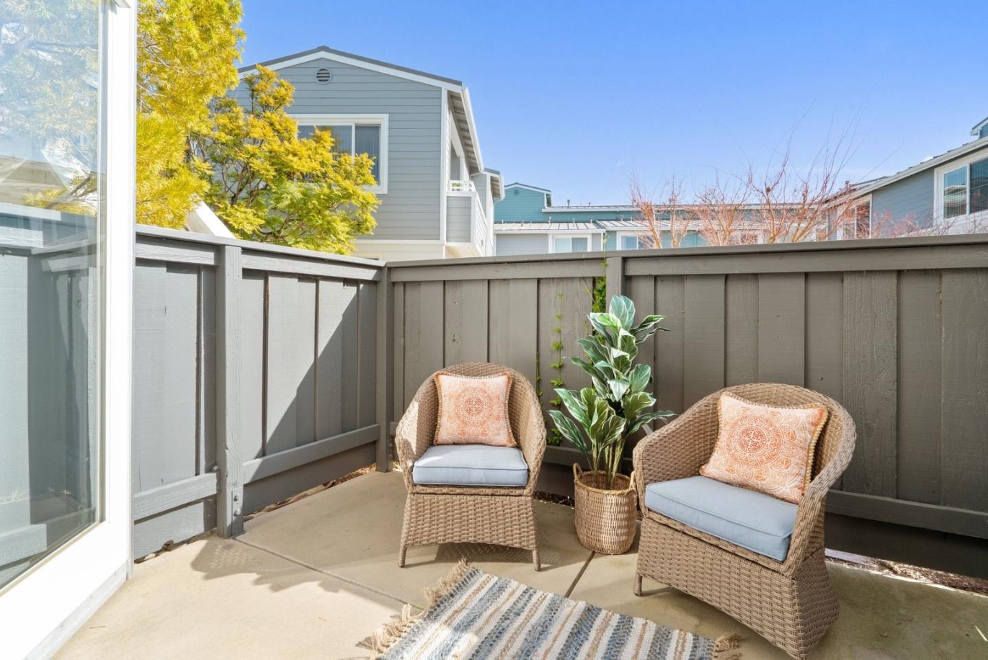 Detail Gallery Image 13 of 61 For 1066 41st Ave #D106,  Capitola,  CA 95010 - 2 Beds | 3 Baths