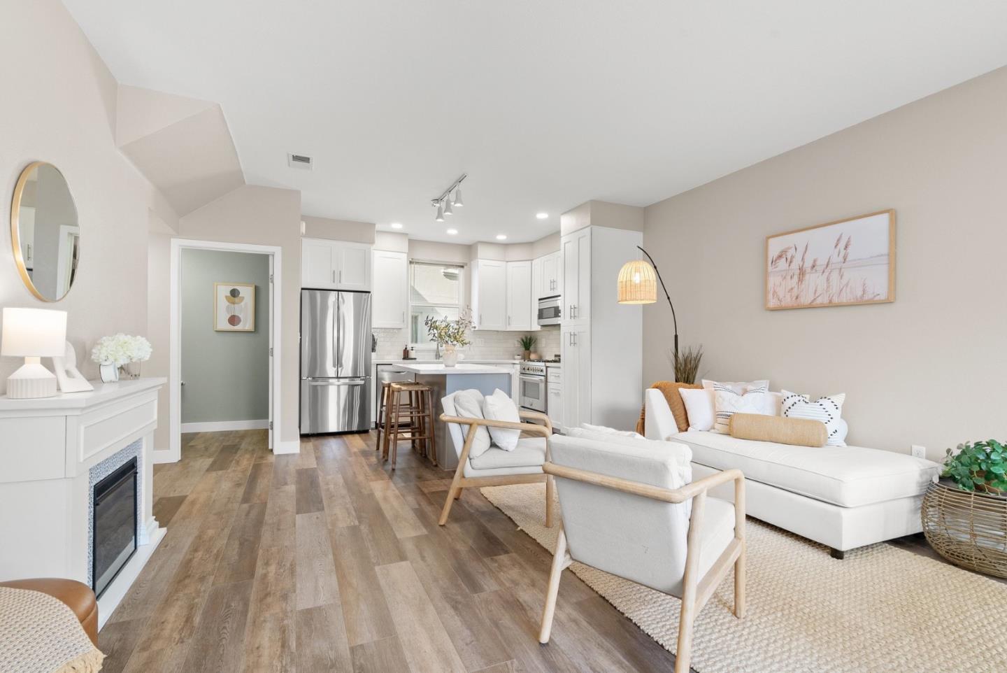 Detail Gallery Image 15 of 61 For 1066 41st Ave #D106,  Capitola,  CA 95010 - 2 Beds | 3 Baths