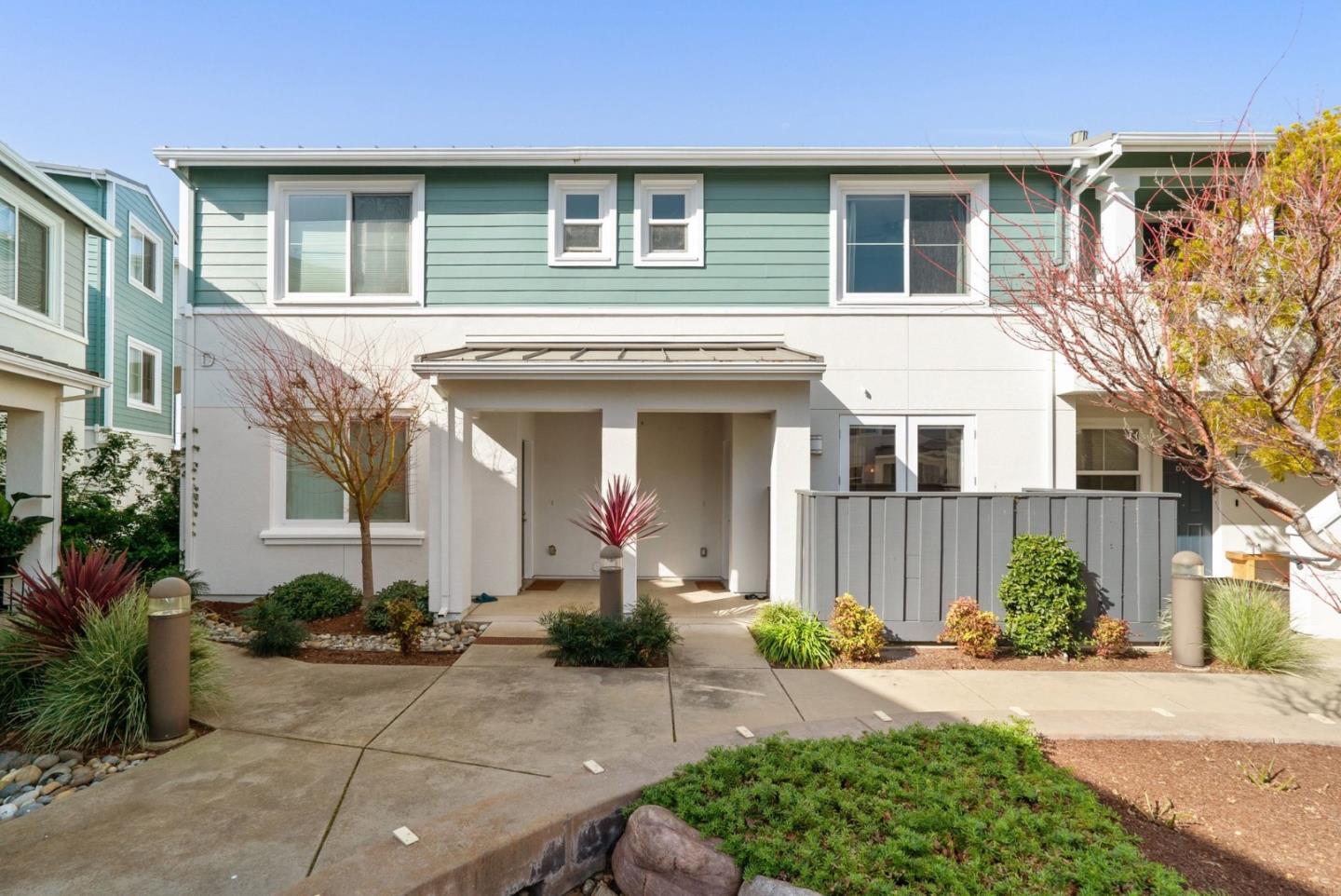 Detail Gallery Image 3 of 61 For 1066 41st Ave #D106,  Capitola,  CA 95010 - 2 Beds | 3 Baths