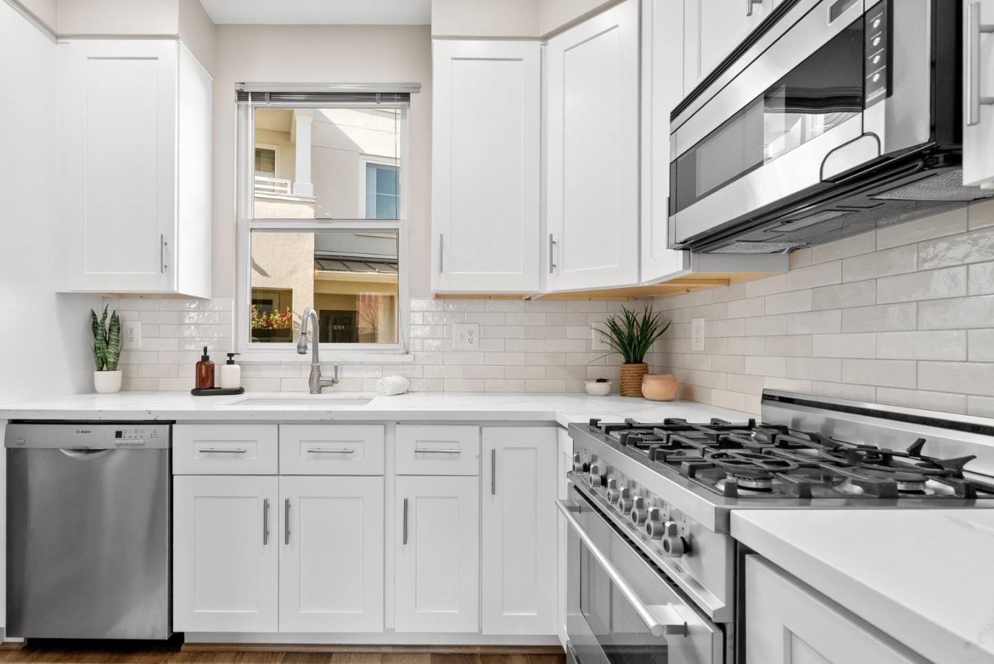 Detail Gallery Image 30 of 61 For 1066 41st Ave #D106,  Capitola,  CA 95010 - 2 Beds | 3 Baths