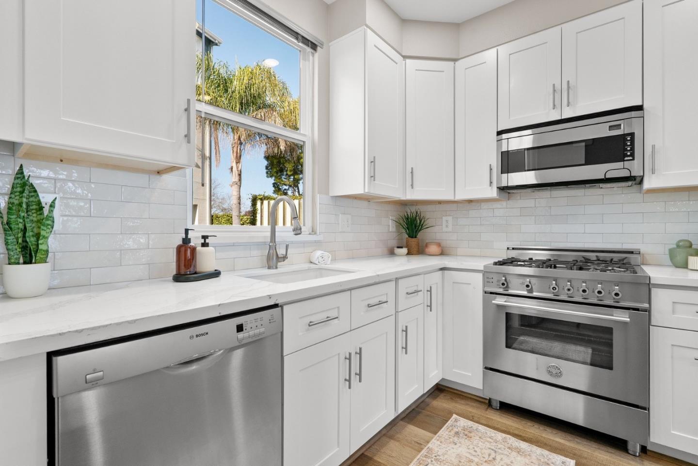 Detail Gallery Image 31 of 61 For 1066 41st Ave #D106,  Capitola,  CA 95010 - 2 Beds | 3 Baths