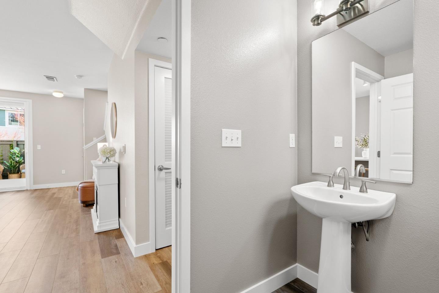 Detail Gallery Image 33 of 61 For 1066 41st Ave #D106,  Capitola,  CA 95010 - 2 Beds | 3 Baths