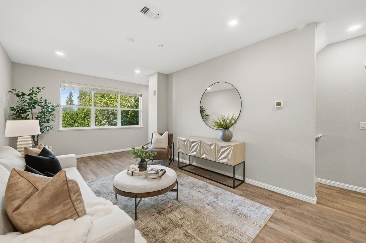 Detail Gallery Image 18 of 36 For 1915 Nevets Ln, San Jose,  CA 95133 - 3 Beds | 4 Baths