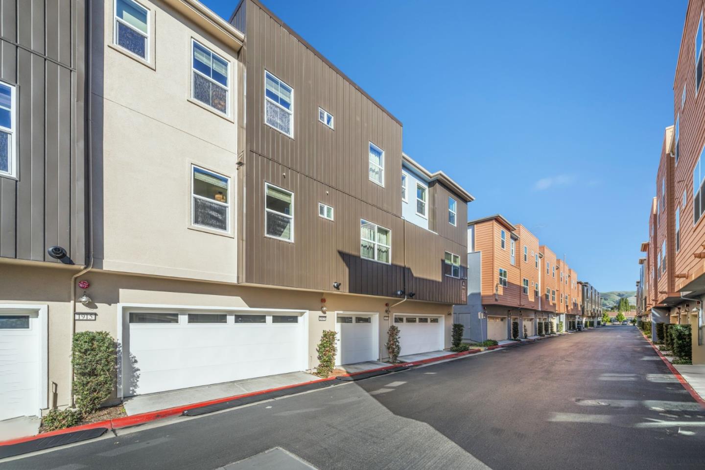 Detail Gallery Image 29 of 36 For 1915 Nevets Ln, San Jose,  CA 95133 - 3 Beds | 4 Baths