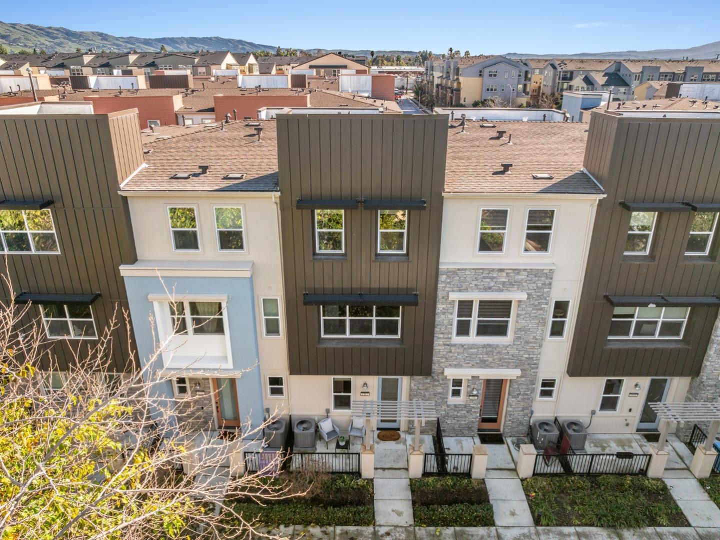 Detail Gallery Image 30 of 36 For 1915 Nevets Ln, San Jose,  CA 95133 - 3 Beds | 4 Baths