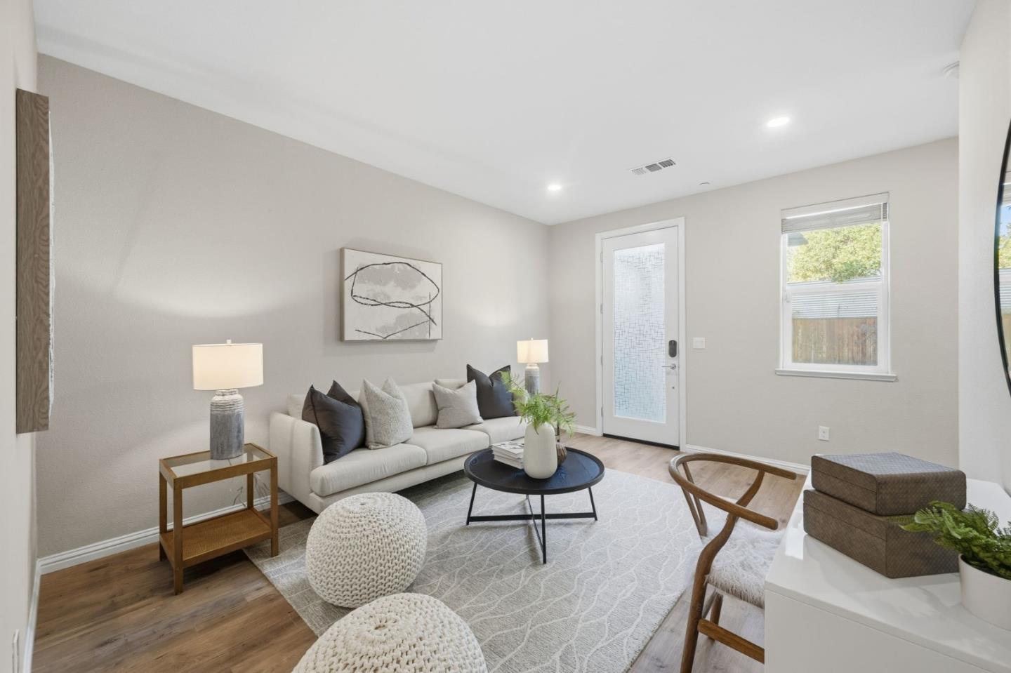 Detail Gallery Image 6 of 36 For 1915 Nevets Ln, San Jose,  CA 95133 - 3 Beds | 4 Baths