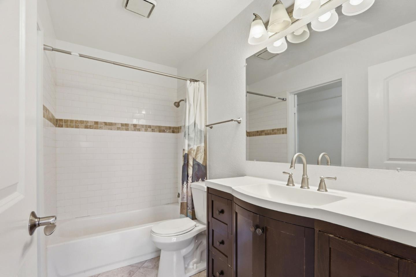 Detail Gallery Image 13 of 26 For 5688 Makati Cir #H,  San Jose,  CA 95123 - 1 Beds | 1 Baths