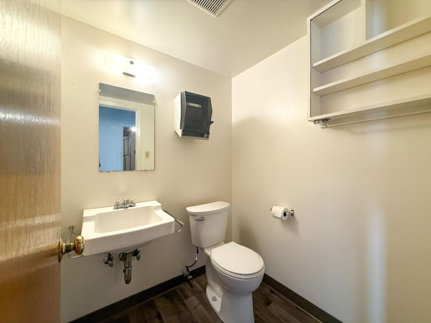 Detail Gallery Image 10 of 16 For 932 Terminal Way, San Carlos,  CA 94070 - – Beds | – Baths