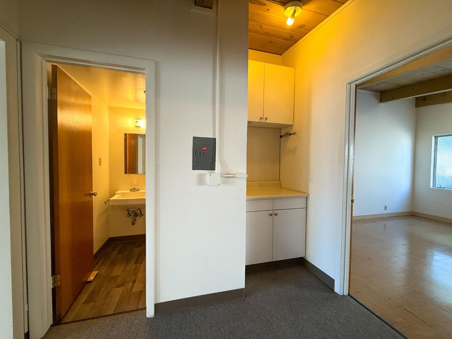 Detail Gallery Image 11 of 16 For 932 Terminal Way, San Carlos,  CA 94070 - – Beds | – Baths