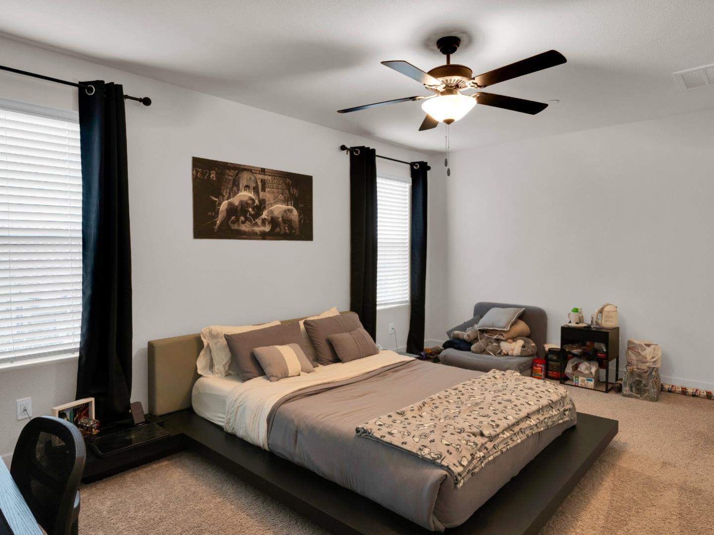 Detail Gallery Image 23 of 47 For 1672 Thistle Ln, Los Banos,  CA 93635 - 5 Beds | 3/1 Baths