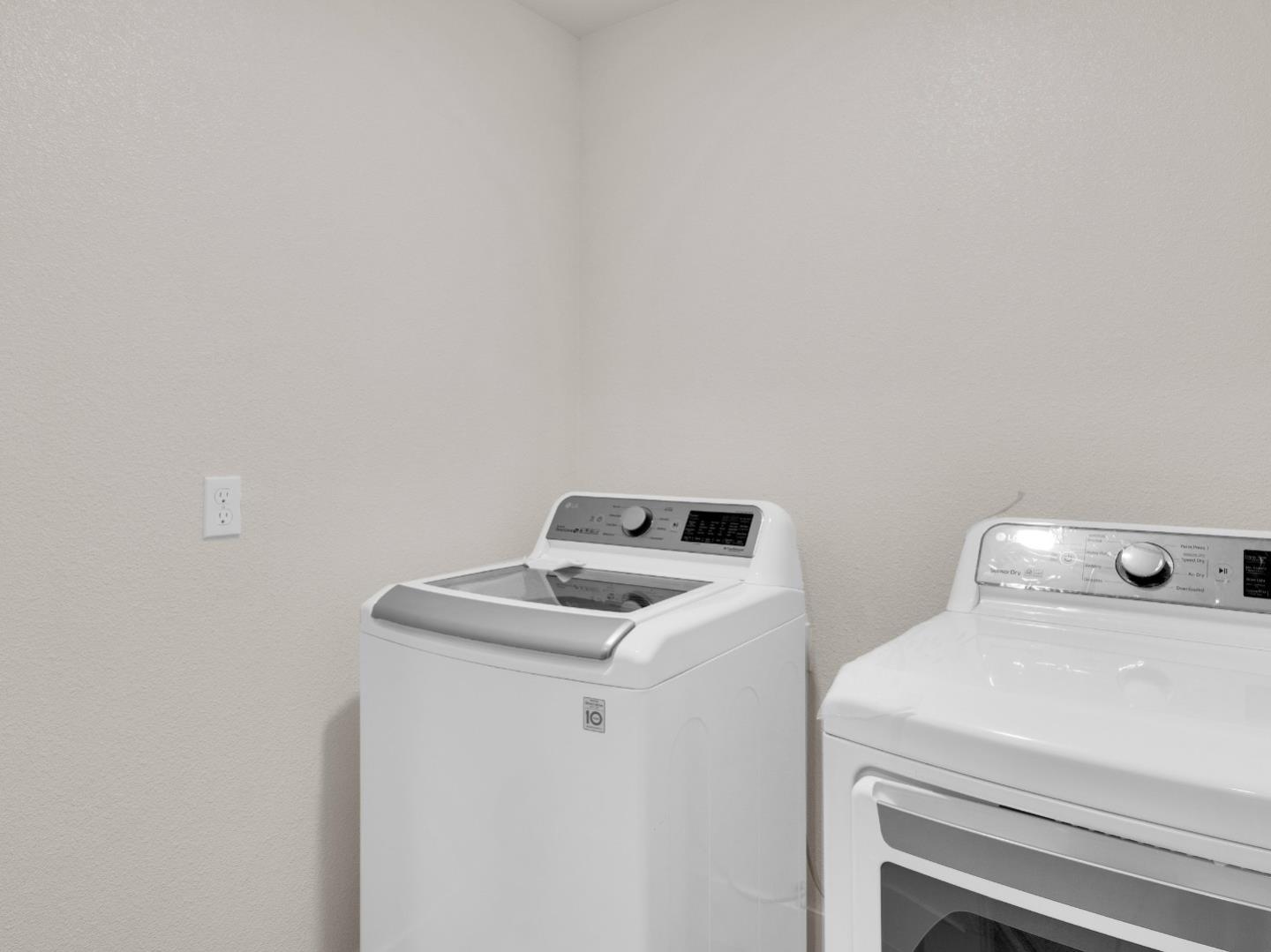 Detail Gallery Image 25 of 47 For 1672 Thistle Ln, Los Banos,  CA 93635 - 5 Beds | 3/1 Baths