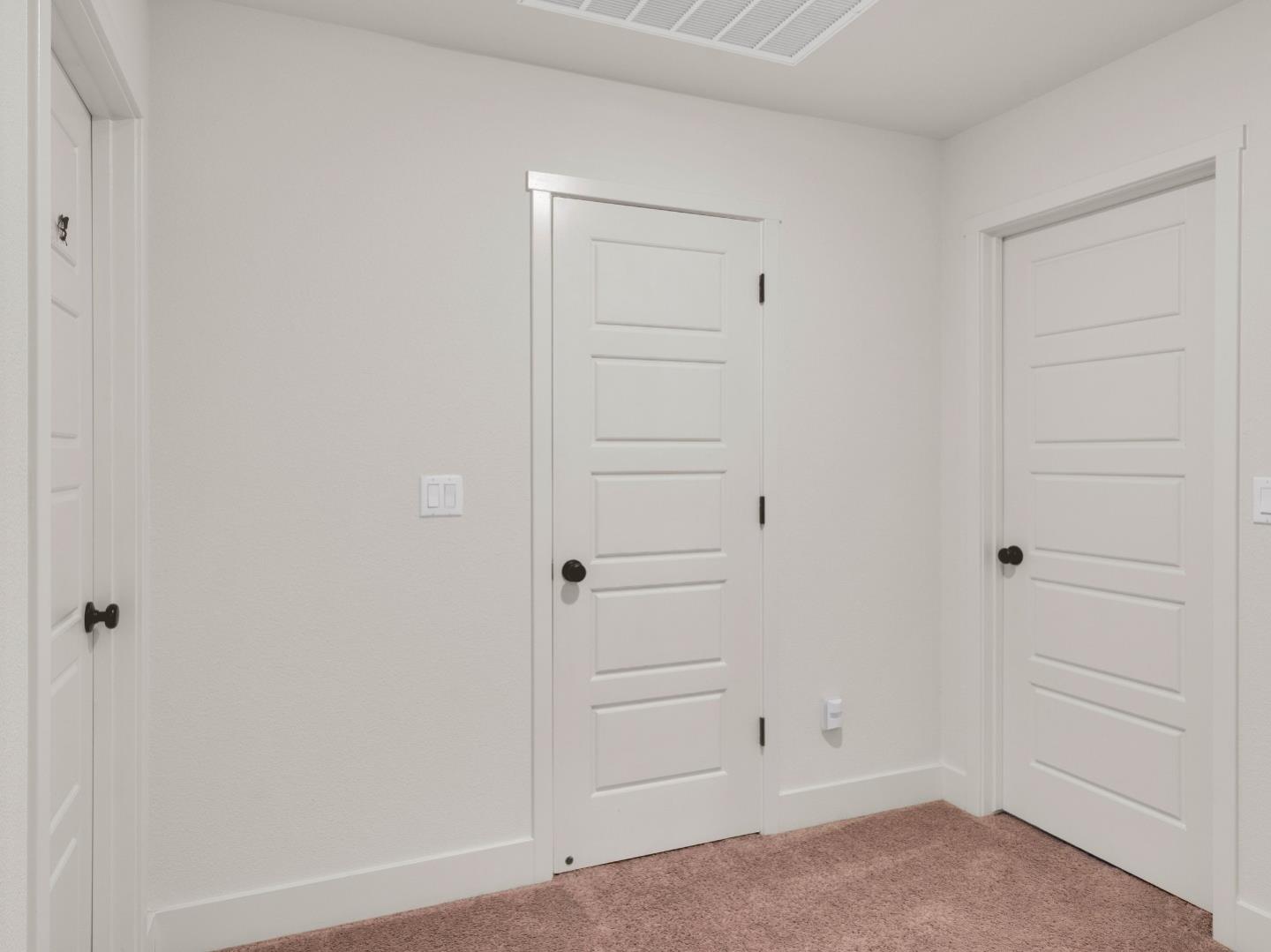 Detail Gallery Image 38 of 47 For 1672 Thistle Ln, Los Banos,  CA 93635 - 5 Beds | 3/1 Baths