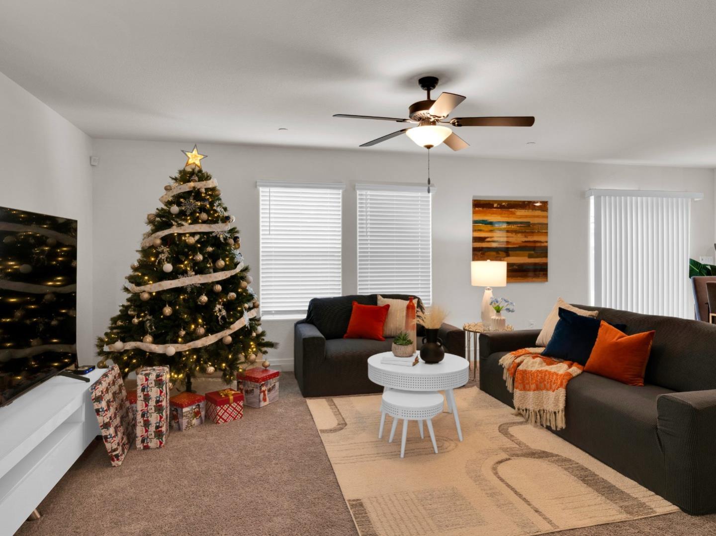 Detail Gallery Image 9 of 47 For 1672 Thistle Ln, Los Banos,  CA 93635 - 5 Beds | 3/1 Baths