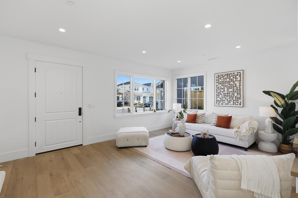 Detail Gallery Image 2 of 52 For 3231 Lanelle Pl, San Jose,  CA 95124 - 4 Beds | 4/1 Baths