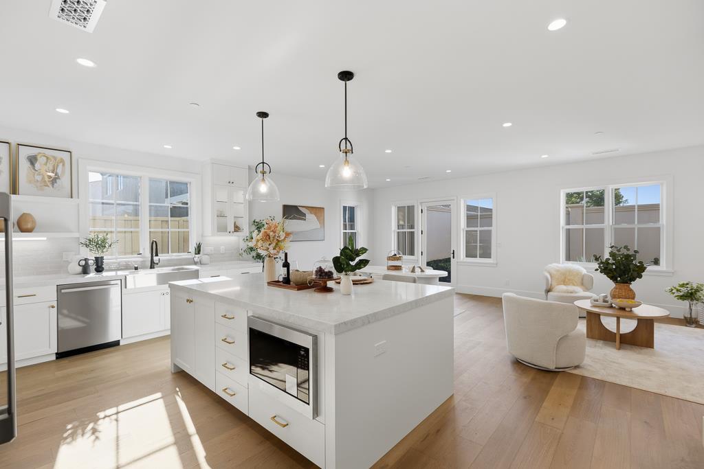 Detail Gallery Image 4 of 52 For 3231 Lanelle Pl, San Jose,  CA 95124 - 4 Beds | 4/1 Baths