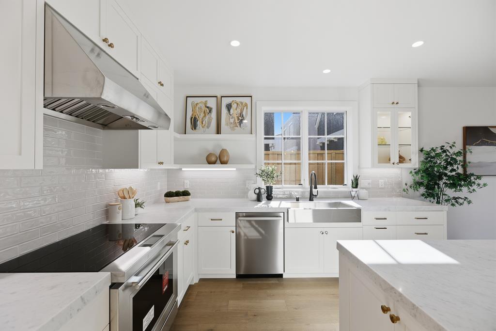 Detail Gallery Image 9 of 52 For 3231 Lanelle Pl, San Jose,  CA 95124 - 4 Beds | 4/1 Baths