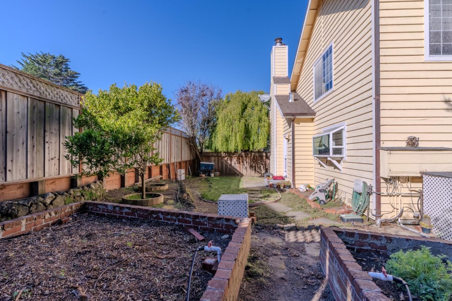 Detail Gallery Image 11 of 12 For 350 6th St, Montara,  CA 94037 - 1 Beds | 1 Baths