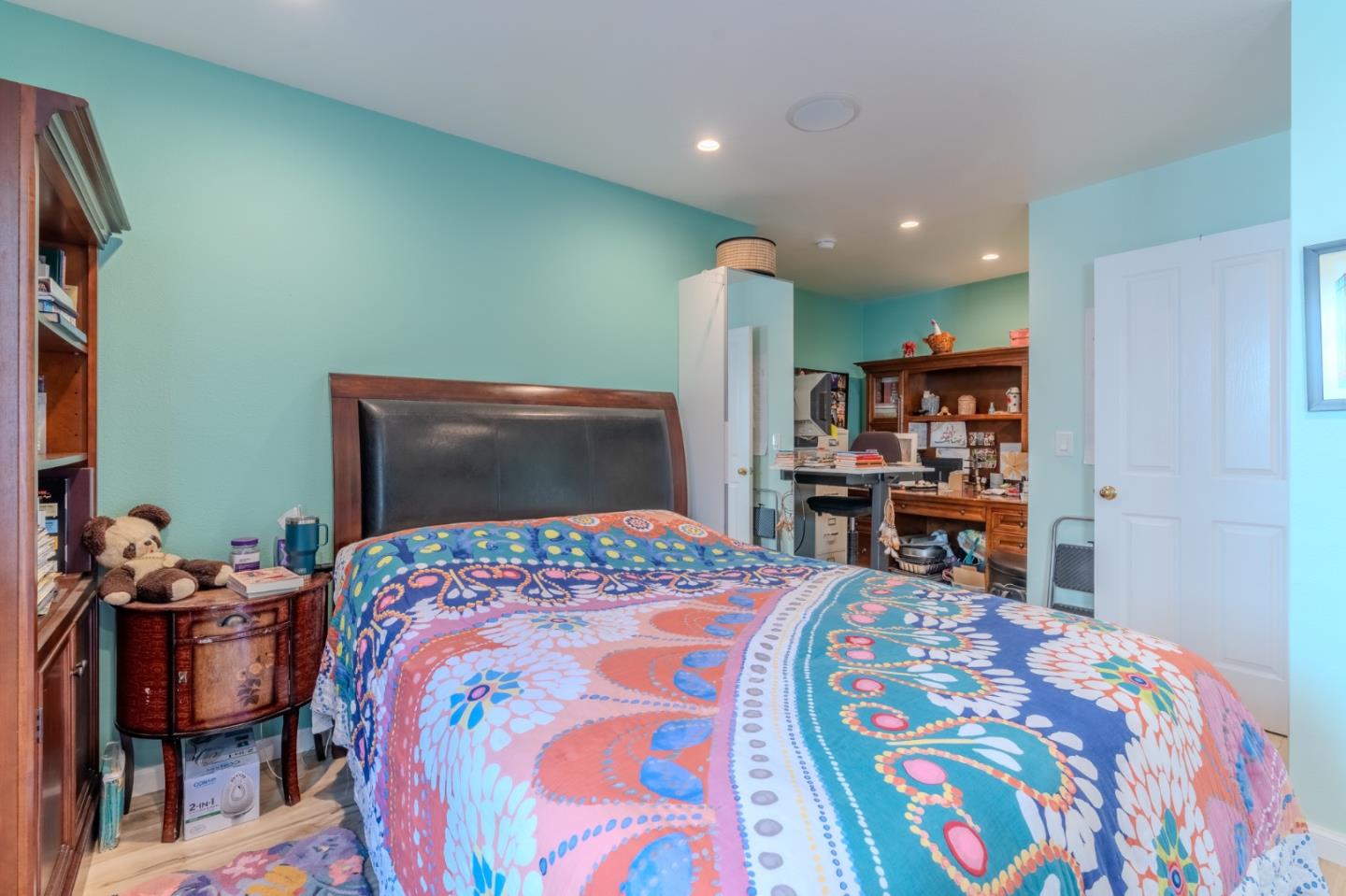 Detail Gallery Image 6 of 12 For 350 6th St, Montara,  CA 94037 - 1 Beds | 1 Baths