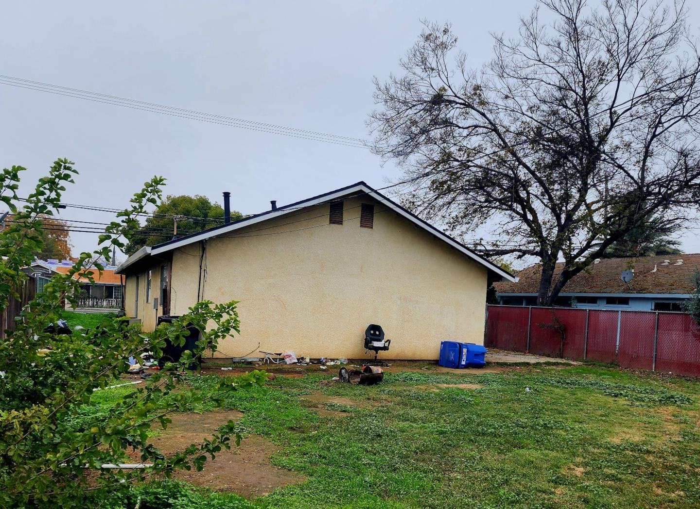 Detail Gallery Image 3 of 12 For 24 Church St, Modesto,  CA 95357 - 3 Beds | 2 Baths