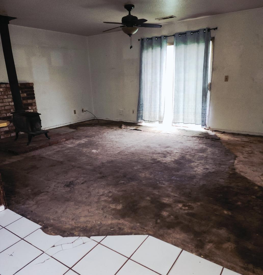 Detail Gallery Image 5 of 12 For 24 Church St, Modesto,  CA 95357 - 3 Beds | 2 Baths