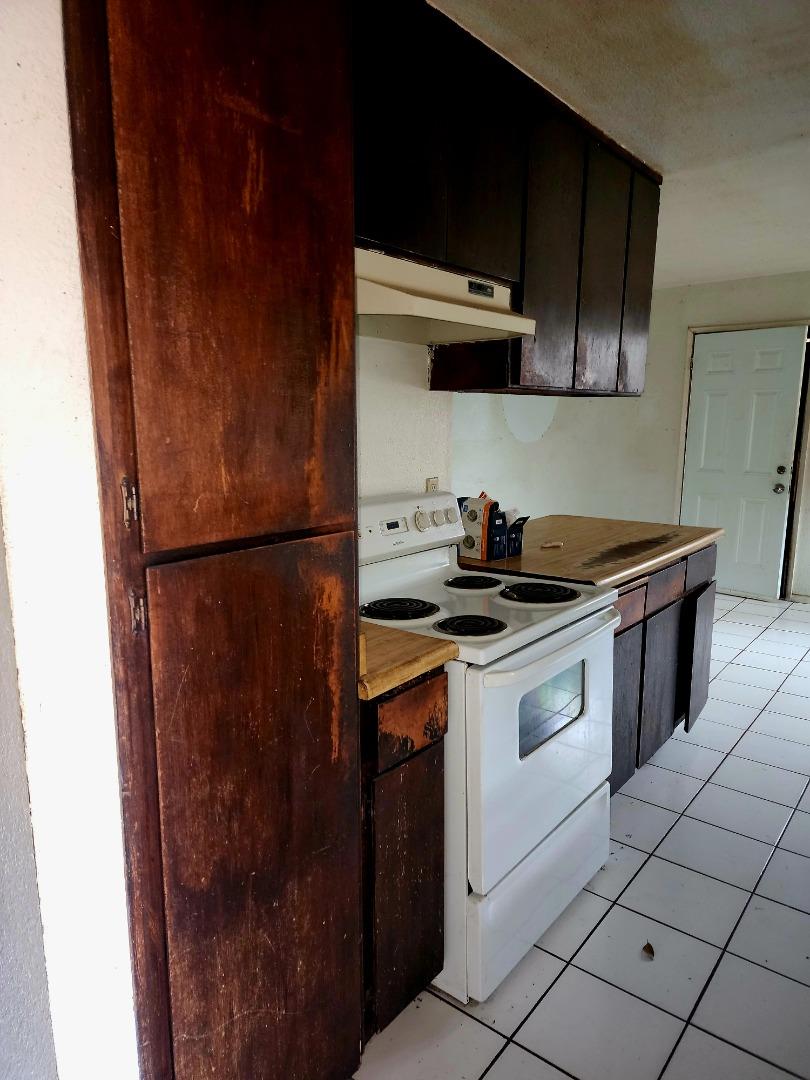 Detail Gallery Image 7 of 12 For 24 Church St, Modesto,  CA 95357 - 3 Beds | 2 Baths