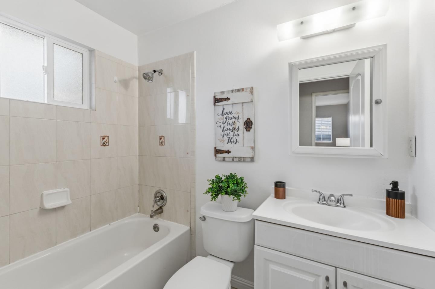 Detail Gallery Image 16 of 36 For 3224 Mount Rainier Dr, San Jose,  CA 95127 - 3 Beds | 2 Baths