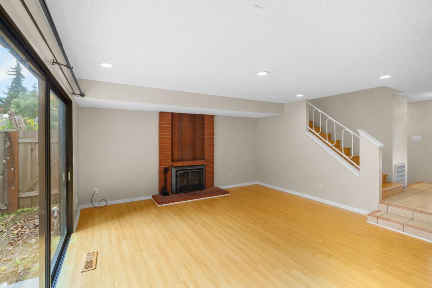 Detail Gallery Image 7 of 29 For 7124 Point Dunes Ct, San Jose,  CA 95139 - 3 Beds | 2/1 Baths