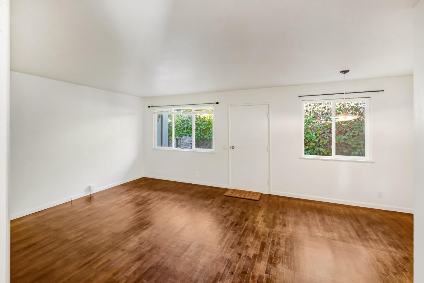 Detail Gallery Image 14 of 74 For 609 Congress Ave, Pacific Grove,  CA 93950 - 6 Beds | 2 Baths