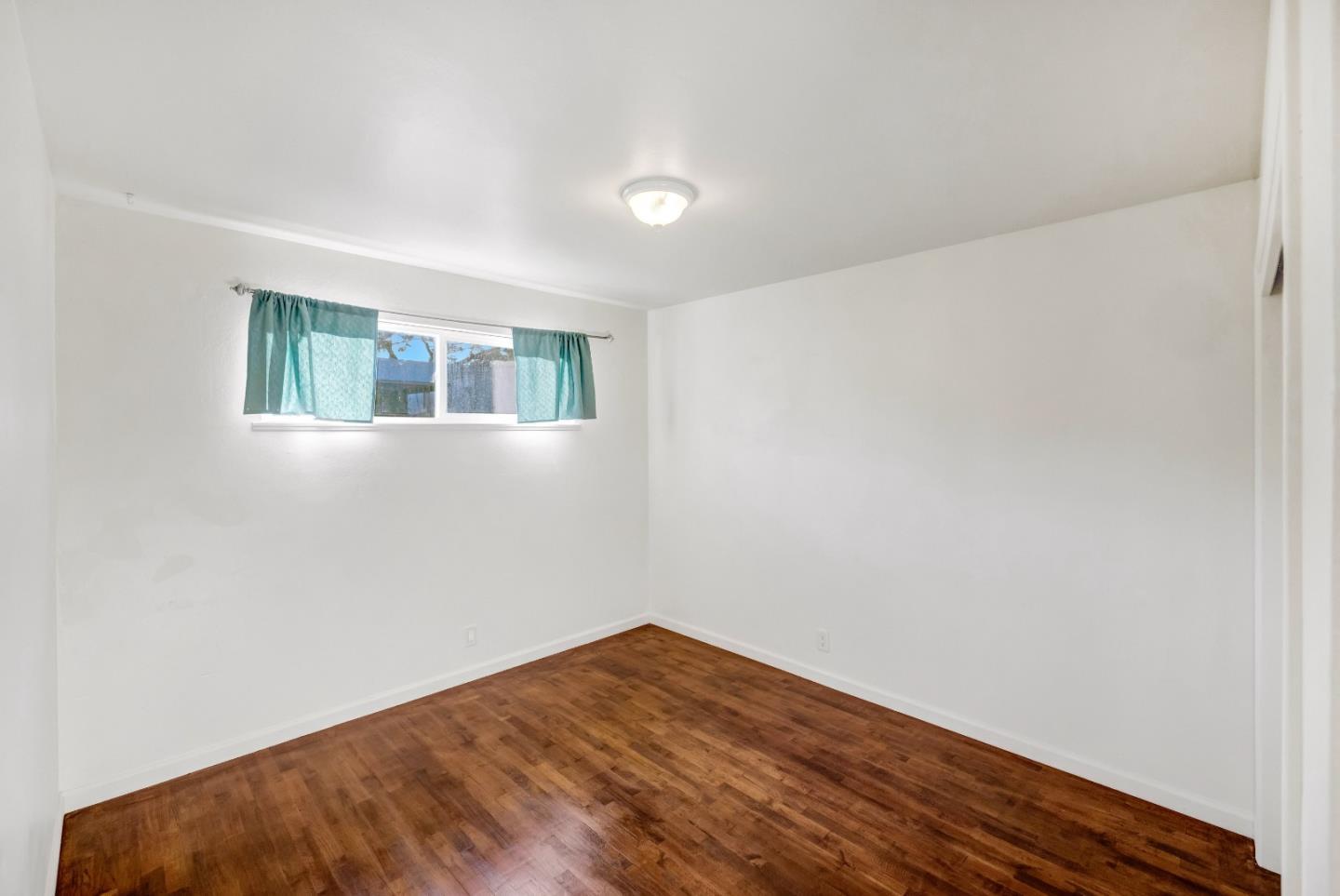 Detail Gallery Image 21 of 74 For 609 Congress Ave, Pacific Grove,  CA 93950 - 6 Beds | 2 Baths