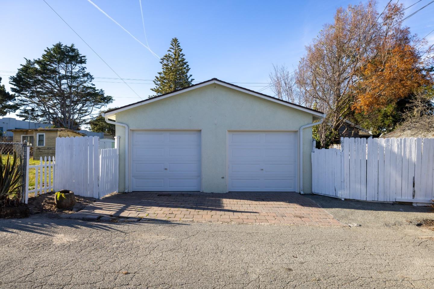 Detail Gallery Image 43 of 74 For 609 Congress Ave, Pacific Grove,  CA 93950 - 6 Beds | 2 Baths