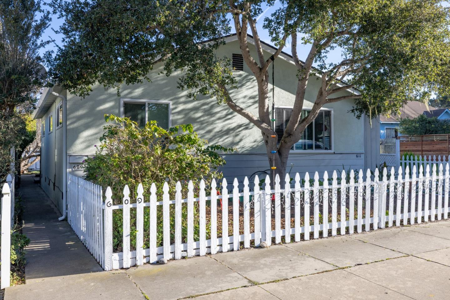 Detail Gallery Image 5 of 74 For 609 Congress Ave, Pacific Grove,  CA 93950 - 6 Beds | 2 Baths
