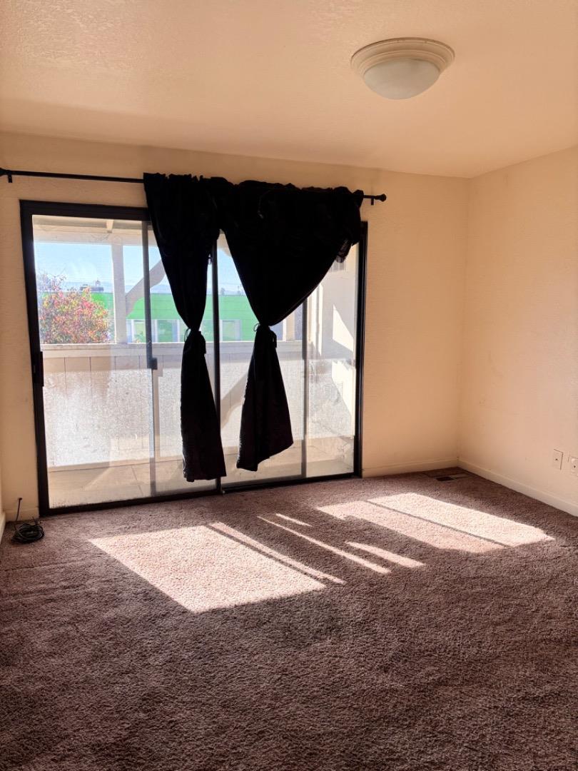 Detail Gallery Image 18 of 19 For 110 W Rossi St #2,  Salinas,  CA 93901 - 2 Beds | 1/1 Baths