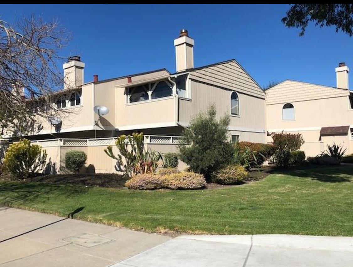 Detail Gallery Image 2 of 19 For 110 W Rossi St #2,  Salinas,  CA 93901 - 2 Beds | 1/1 Baths