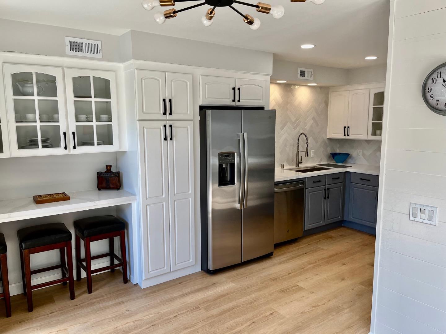 Detail Gallery Image 7 of 9 For 5525 Scotts Valley Dr, Scotts Valley,  CA 95066 - 3 Beds | 1/1 Baths