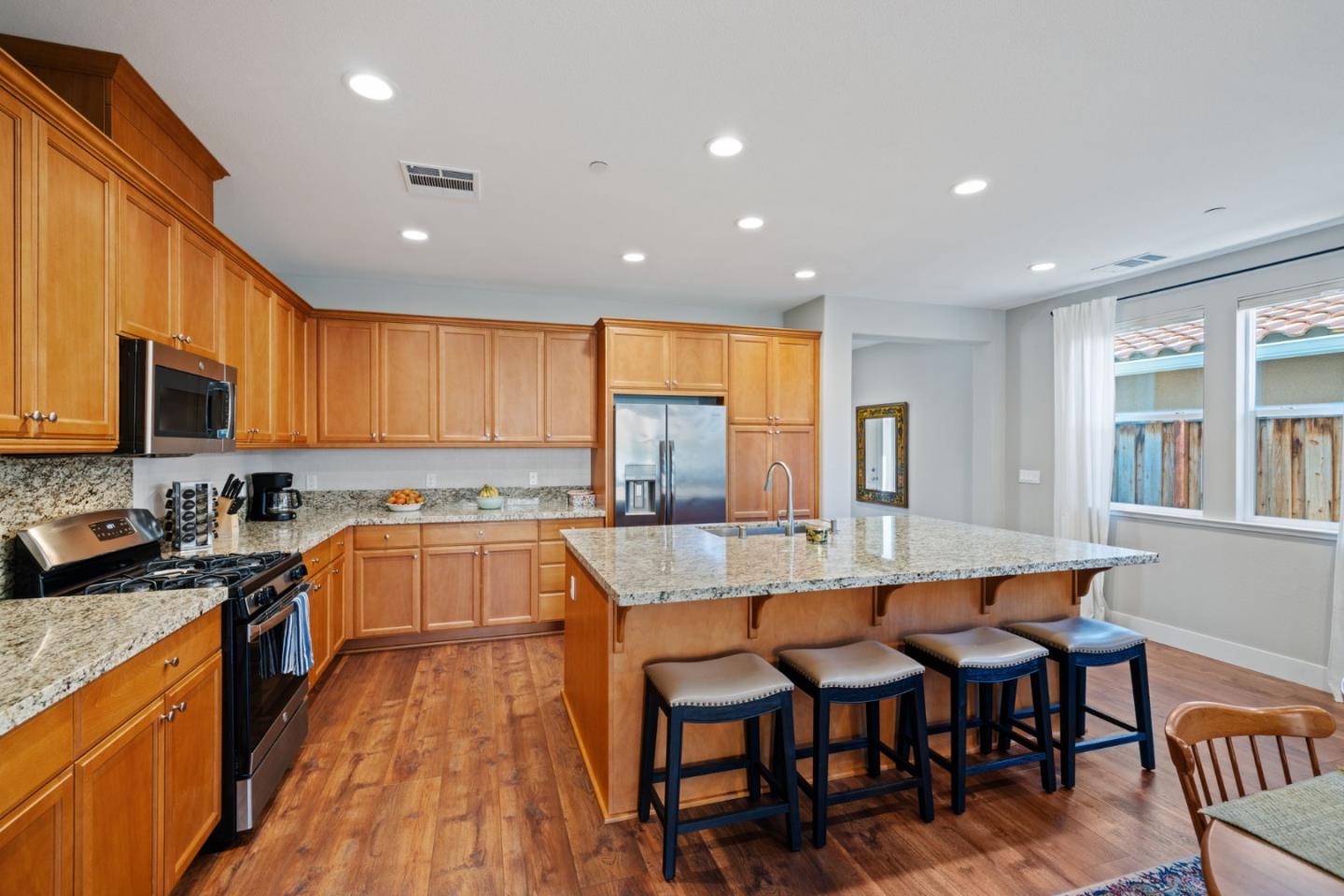 Detail Gallery Image 14 of 63 For 1110 Mcclellan, Hollister,  CA 95023 - 2 Beds | 2 Baths