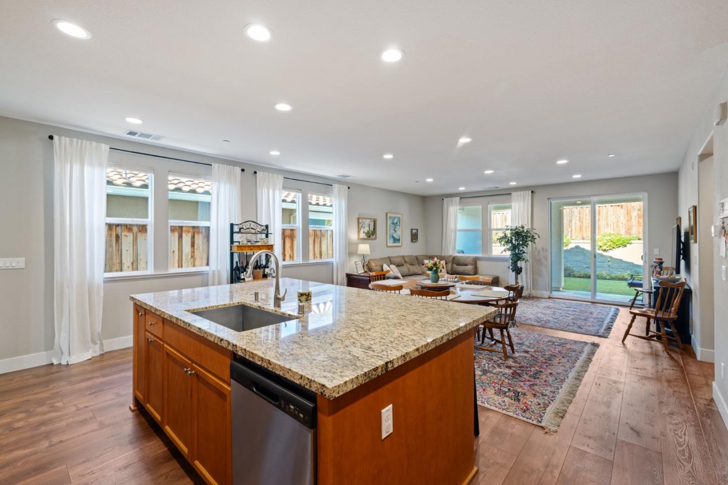 Detail Gallery Image 15 of 63 For 1110 Mcclellan, Hollister,  CA 95023 - 2 Beds | 2 Baths